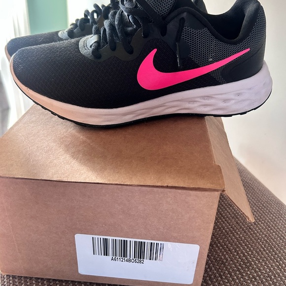 Nike running shoe women size 7 - Picture 2 of 5